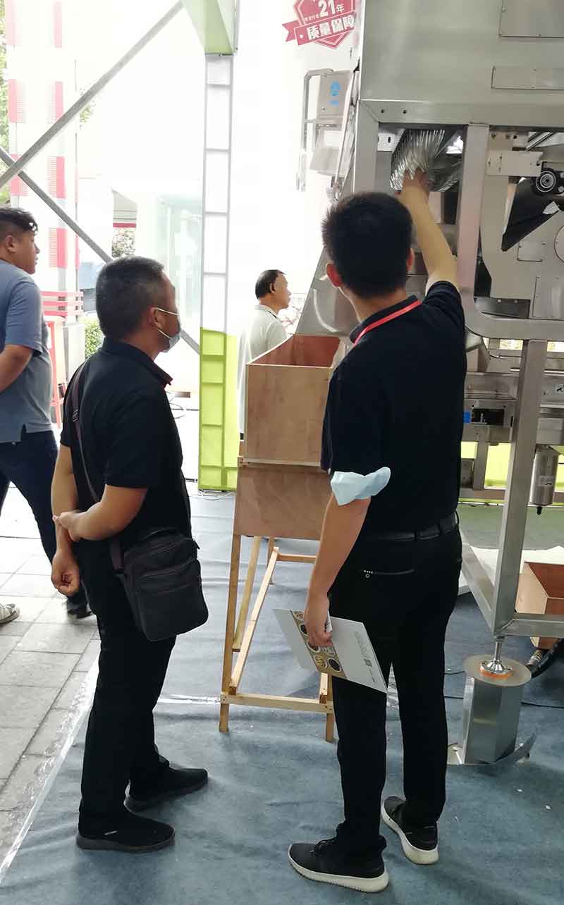 色选机|食品色选机|再生资源色选机|矿石色选机|履带色选机