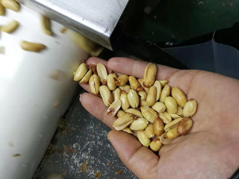 色选机|食品色选机|再生资源色选机|矿石色选机|履带色选机